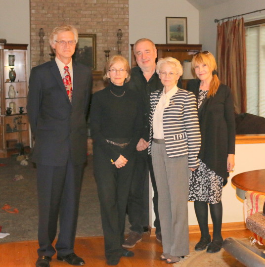 Drugie zdjecie pamiatkowe, a na zdjeciu od lewej: Prof. Kazimierz Nowaczyk, ja, Pawek Miller, Lidia Nowaczyk,  Miroslawa Dulczewska - Miller i Myszka (niewidoczna na zdjeciu).